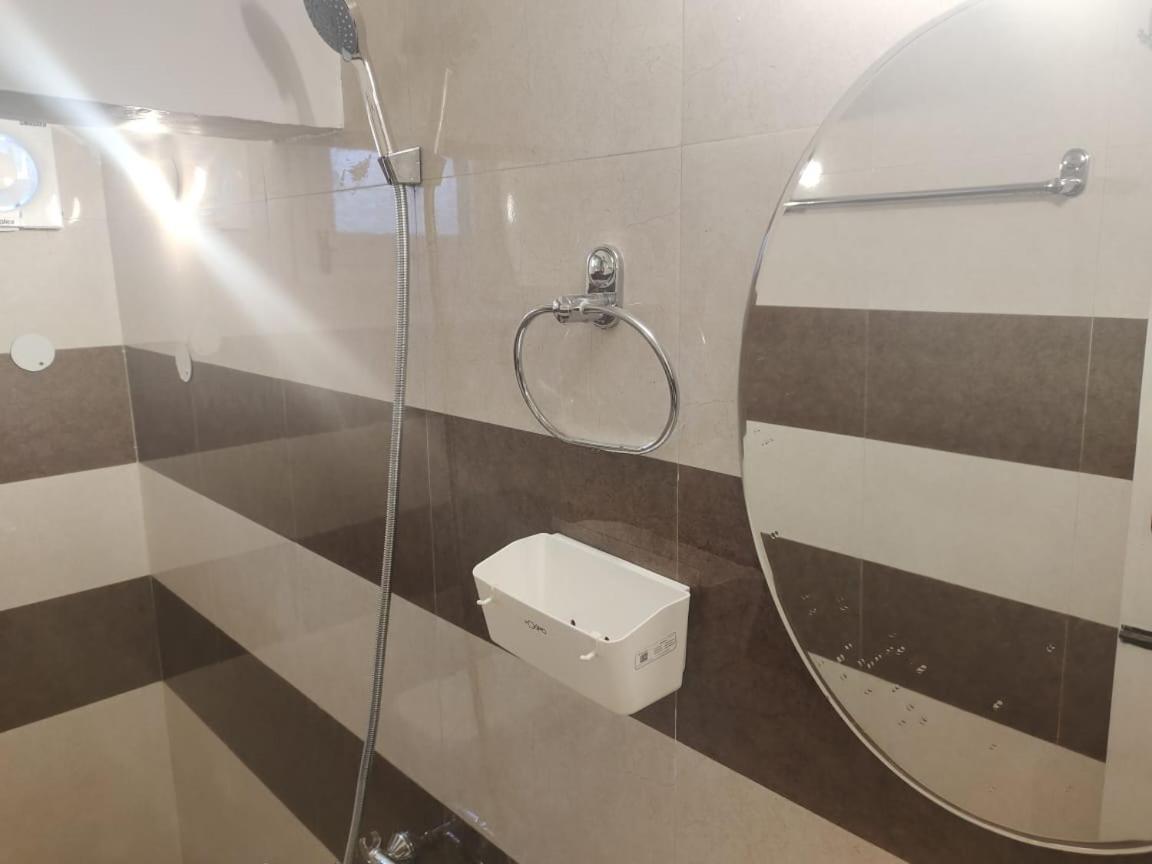 Farsal Villa Srīnagar Buitenkant foto
