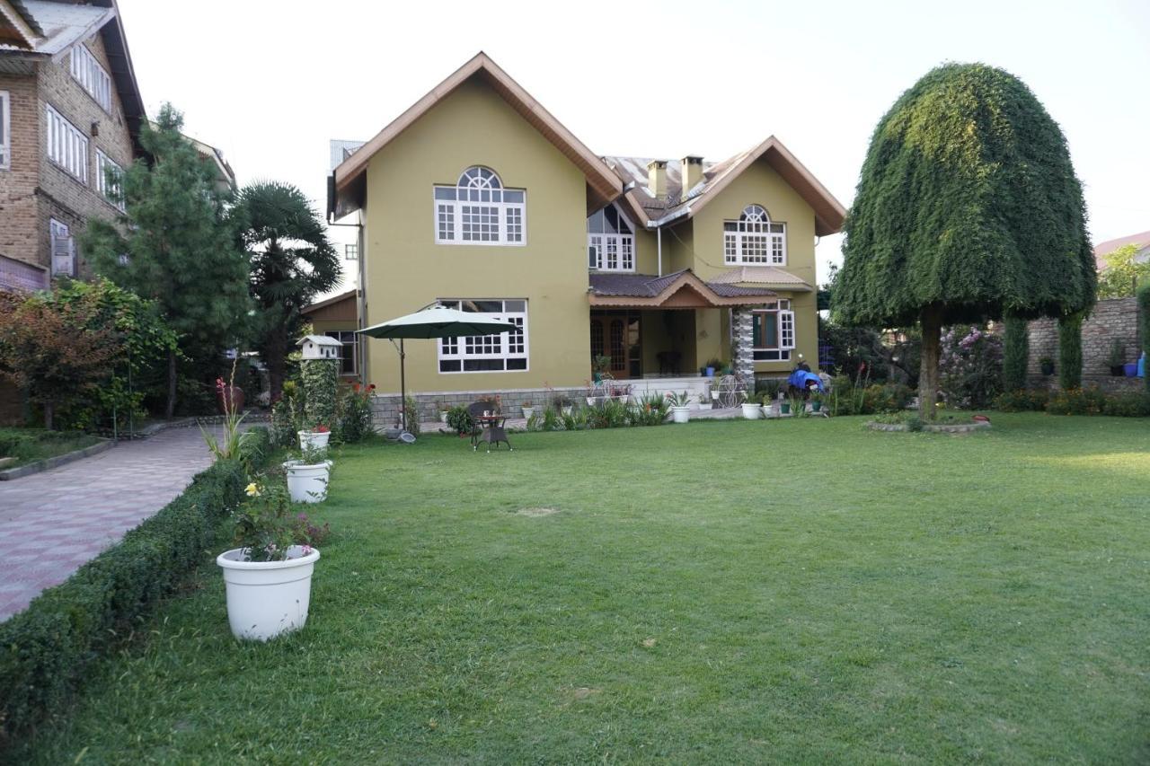 Farsal Villa Srīnagar Buitenkant foto